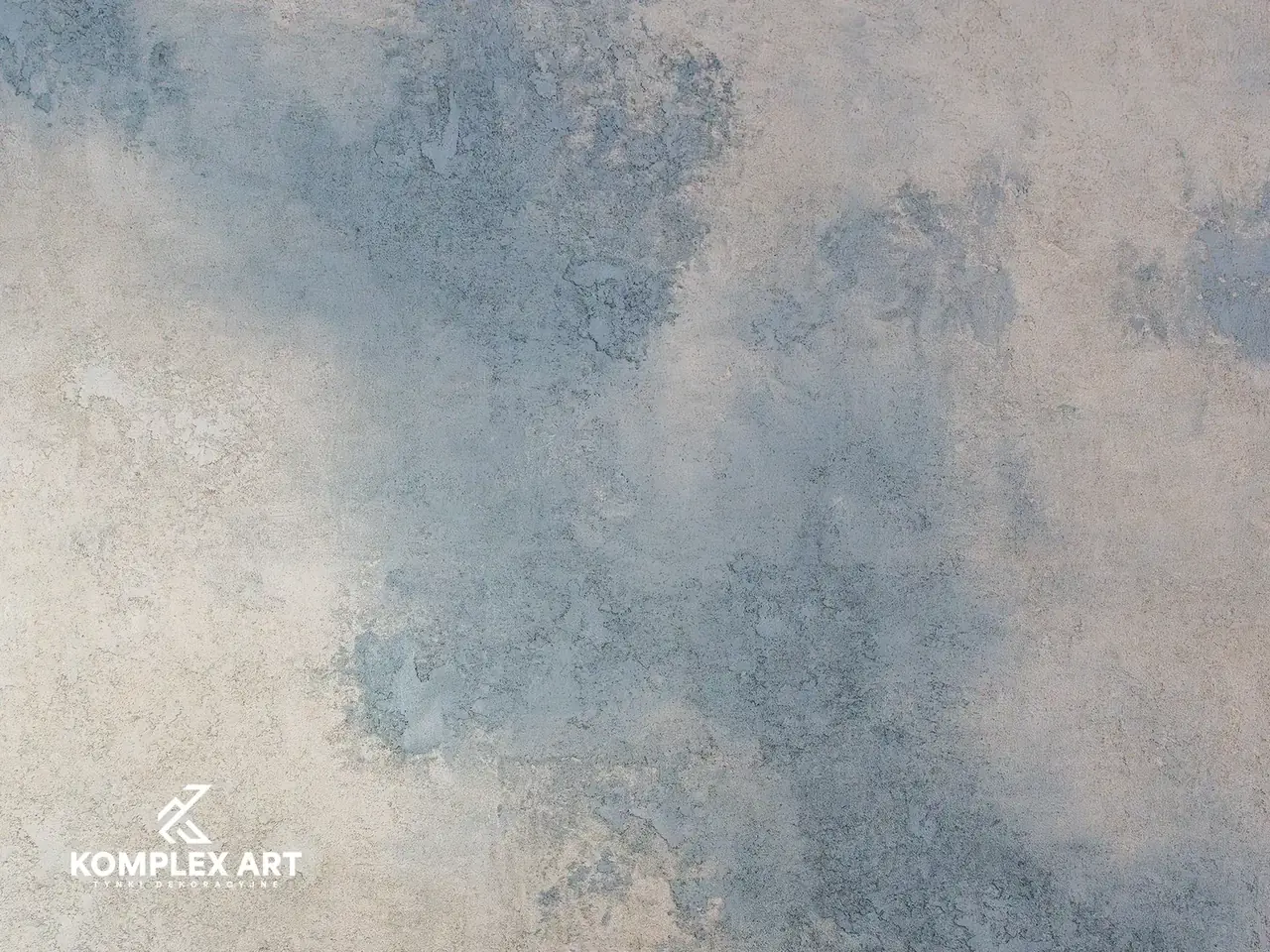 Efekt wabi-sabi na ścianie wnętrza, realizacja Komplex Art